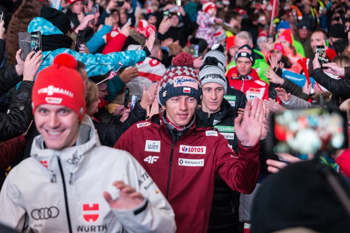 Ceremonia wręczenia numerów startowych